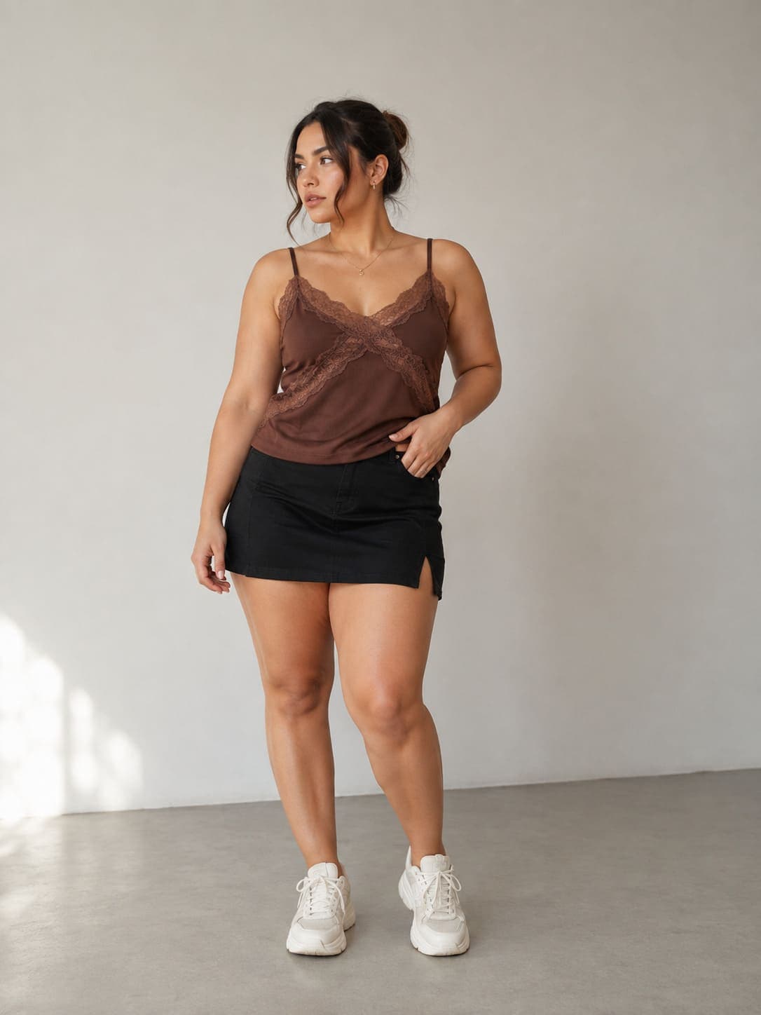 Musculosa canesu puntilla marron